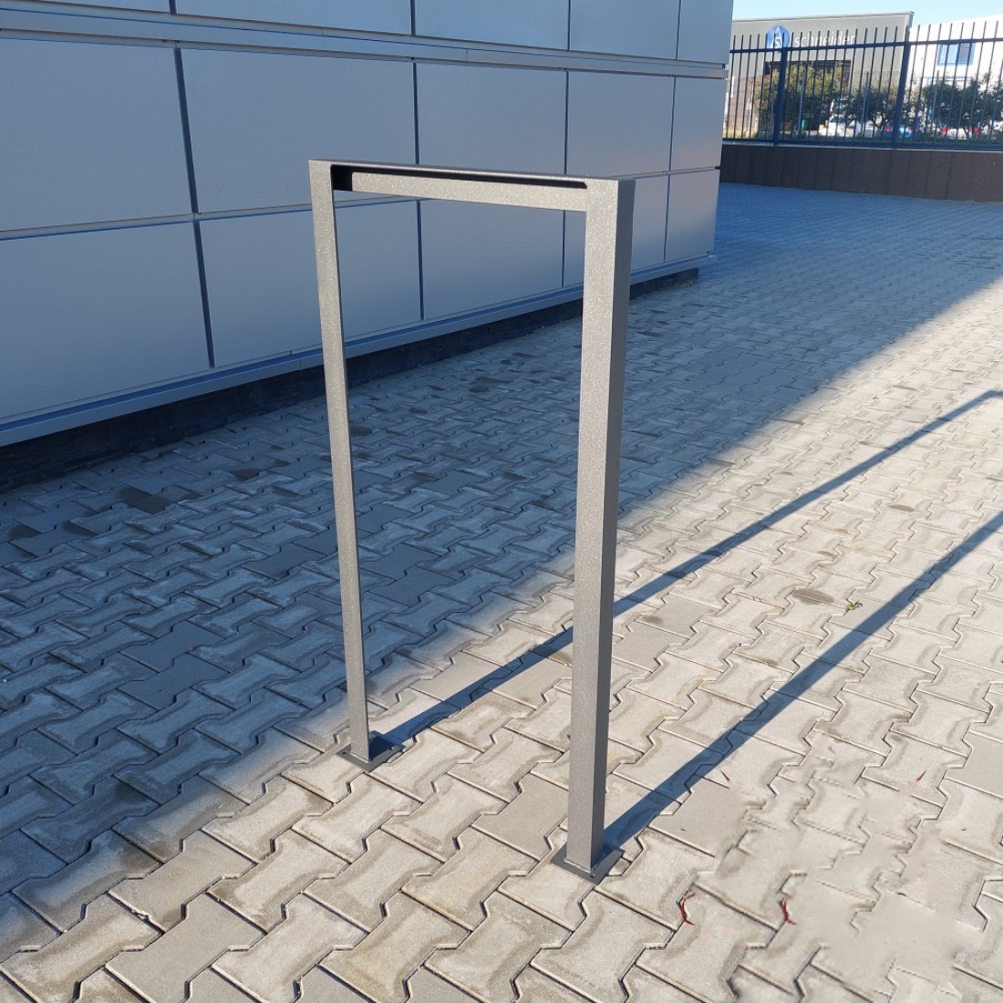 Kültéri kerékpártámasz CYCLE-14